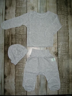 Костюм (кофта, ползунки, шапочка) Костюм (кофта, ползунки, шапочка)